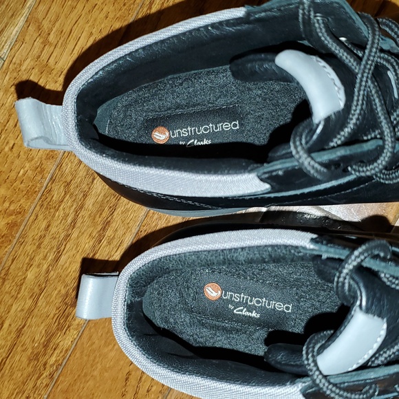 NWOT Unstructured by Clark's. Booties in Black 7.5M - Picture 7 of 15